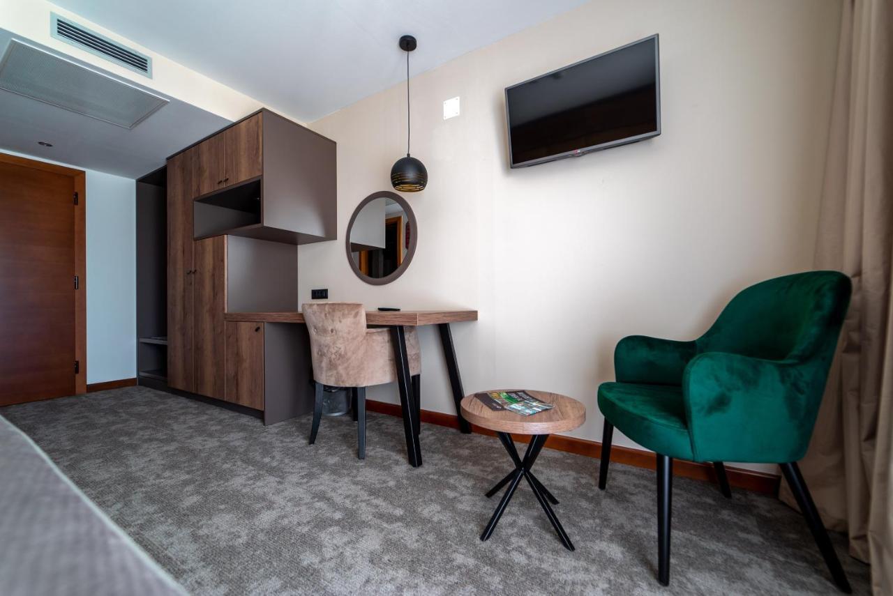 Hotel Mirjana & Rastoke 4*